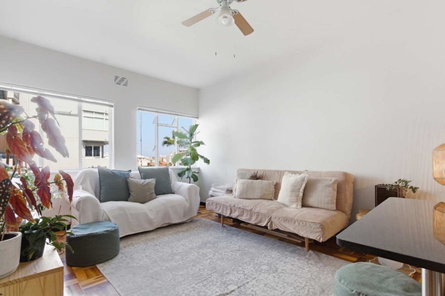 1 Bedroom Property for Sale in Sea Point Western Cape